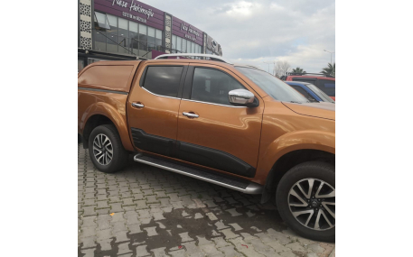 Молдинги дверей Mercedes X-class W470