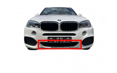 Решетка бампера BMW X5 (F15)