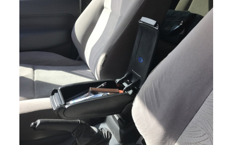 Подлокотник Ford Connect