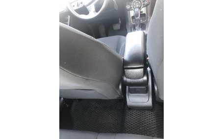 Подлокотник Ford Fiesta