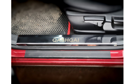 Накладки на пороги Nissan Qashqai J10