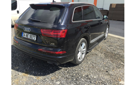 Подножки Audi Q7