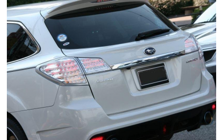 Фонари задние Subaru Outback