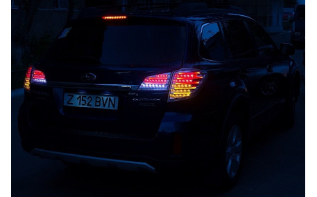 Фонари задние Subaru Outback