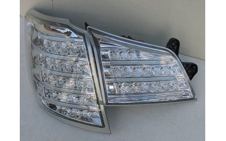 Фонари задние Subaru Outback