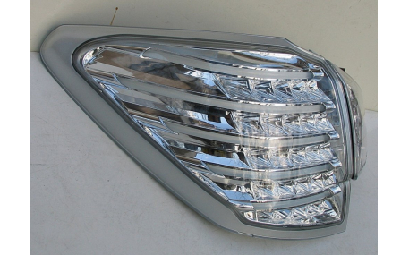 Фонари задние Subaru Outback