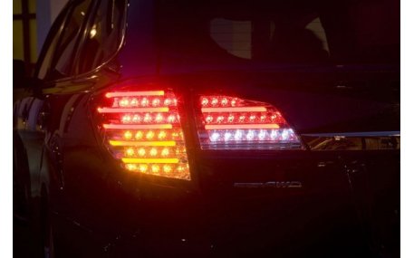 Фонари задние Subaru Outback