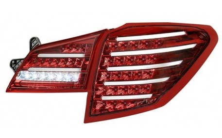 Фонари задние Subaru Outback