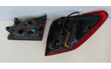 Фонари задние Subaru Outback