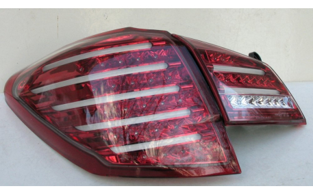 Фонари задние Subaru Outback