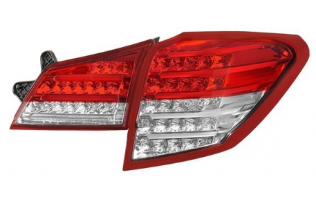 Фонари задние Subaru Outback
