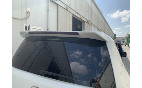 Спойлер Toyota Land Cruiser 200