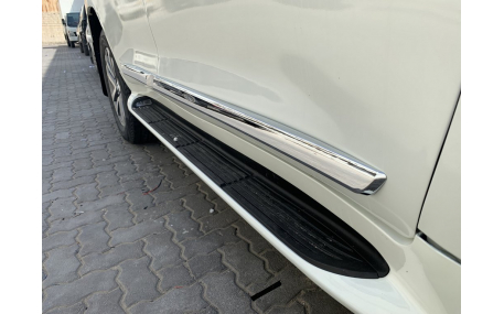 Молдинги дверей Toyota Land Cruiser 200