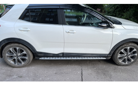 Подножки Kia Stonic