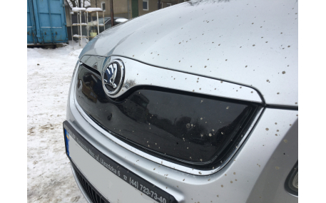 Зимняя накладка на решетку Skoda Roomster