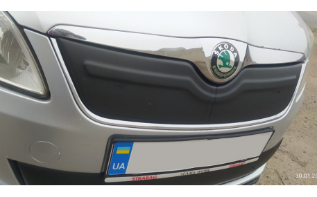 Зимняя накладка на решетку Skoda Fabia