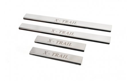 Накладки на пороги Nissan X-Trail T30