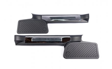 Накладки на пороги Toyota Land Cruiser 200