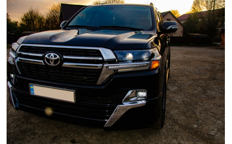 Фары передние Toyota Land Cruiser 200