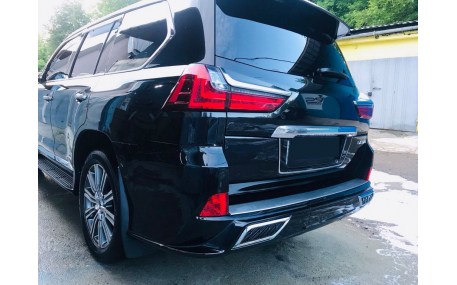 Накладка на задний бампер Lexus LX570