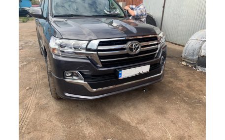 Накладки на бампера Toyota Land Cruiser 200