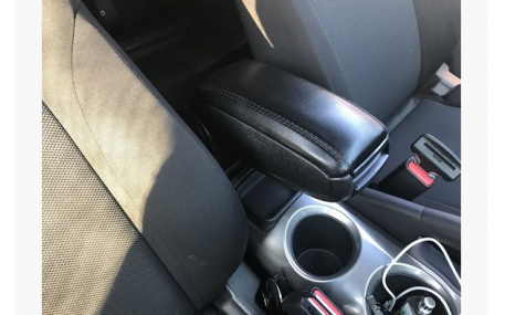 Подлокотник Skoda Rapid