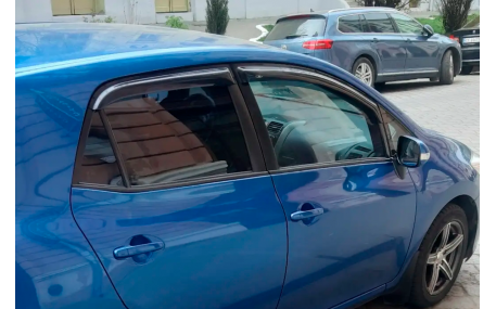 Дефлекторы окон Toyota Auris