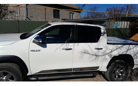 Дефлекторы окон Toyota Hilux
