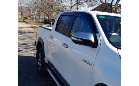 Дефлекторы окон Toyota Hilux