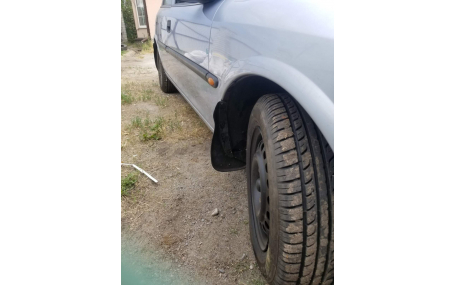 Брызговики Opel Vectra B