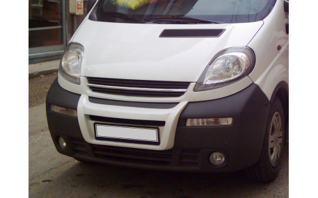 Накладка передняя Opel Vivaro