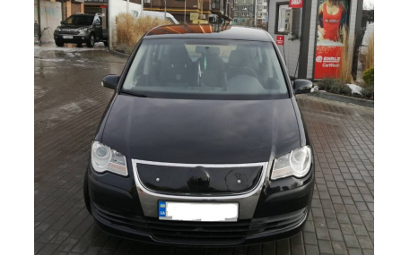 Зимняя накладка на решетку Volkswagen Touran 2006-2010