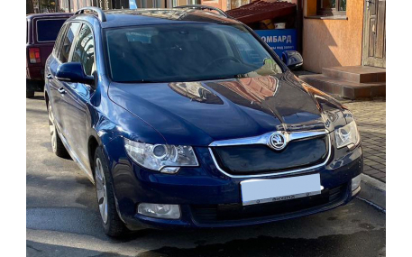 Зимняя накладка на решетку Skoda Superb