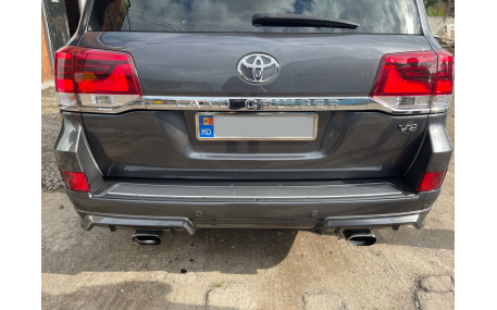 Накладки на бампера Toyota Land Cruiser 200