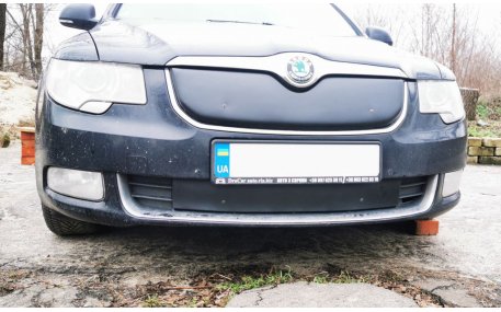 Зимняя накладка на решетку Skoda Superb