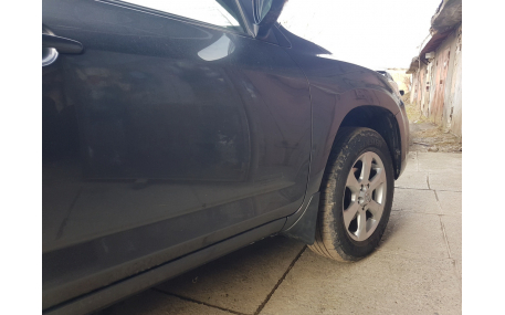 Брызговики Toyota RAV4