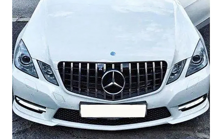 Решетка радиатора Mercedes E-class W212 2009-2013