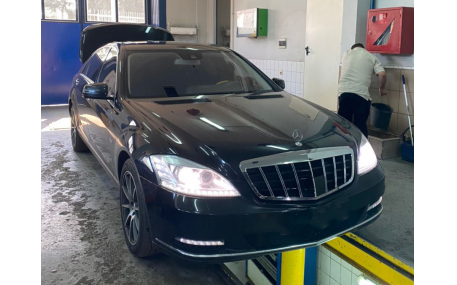 Решетка радиатора Mercedes S-class W221 2009-2012