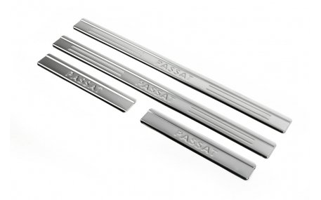 Накладки на пороги Volkswagen Passat