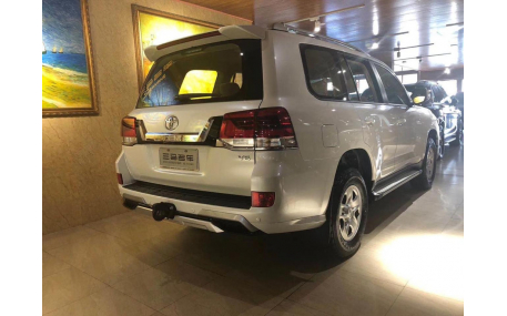 Комплект обвеса Toyota Land Cruiser 200