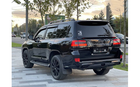 Комплект обвеса Toyota Land Cruiser 200