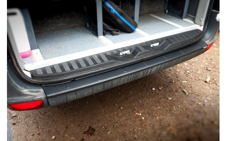 Накладка на задний бампер Volkswagen Crafter