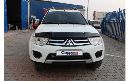 Дефлектор капота Mitsubishi L200 