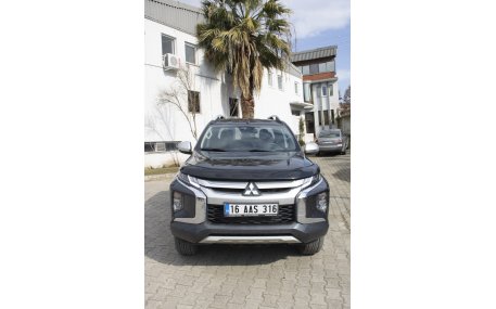 Дефлектор капота Mitsubishi L200 