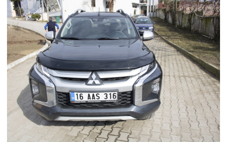 Дефлектор капота Mitsubishi L200 