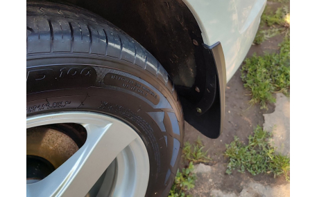 Брызговики Volkswagen Touran