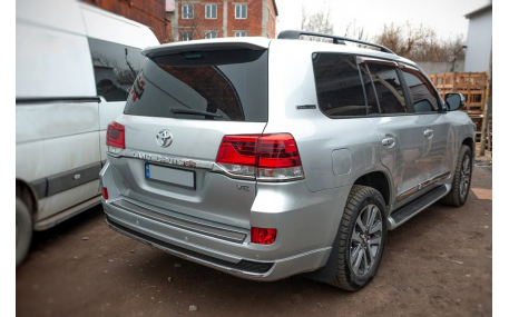 Фонари задние Toyota Land Cruiser 200