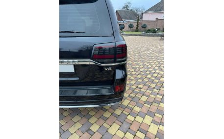 Фонари задние Toyota Land Cruiser 200