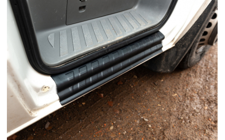 Накладка на пороги