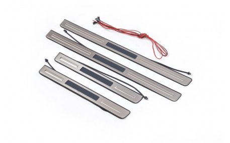 Накладки на пороги Toyota Land Cruiser 200